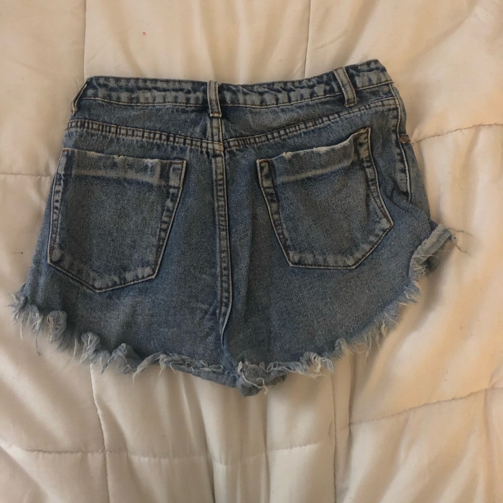 CUTOFF DENIM SHORTS - Picture 3 of 3